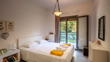 3 slaapkamers, een bureau, een strijkplank/strijkijzer, wifi