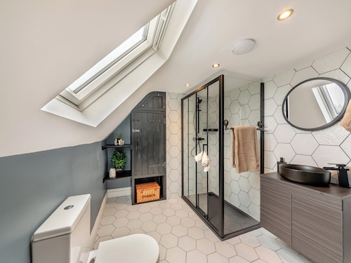 2 bedroom accommodation in Teesside