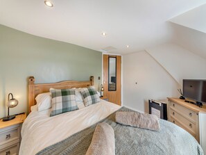 2 عدّة غرف نوم وواي فاي مجانًا وملاءات أسرّة