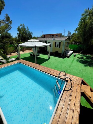 Minicasa con Piscina en Sevilla