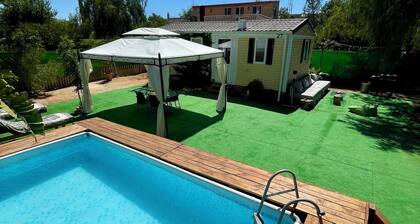Minicasa con Piscina en Sevilla