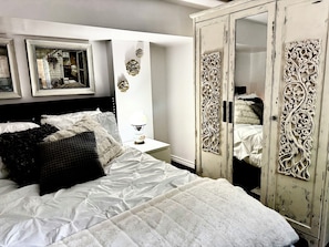 1 bedroom, iron/ironing board, WiFi, bed sheets
