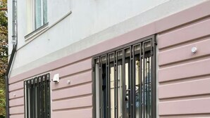 تفاصيل الفندق من الخارج