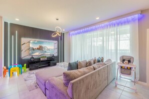 Interior - Pretty Themed House w/Pvt Pool and Game Room 26061 (Davenport)