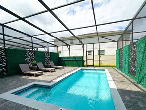 Beheizter Pool