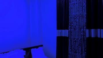 1 bedroom, in-room safe, iron/ironing board, free WiFi