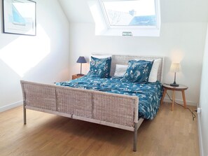 4 habitaciones, tabla de planchar con plancha y wifi 