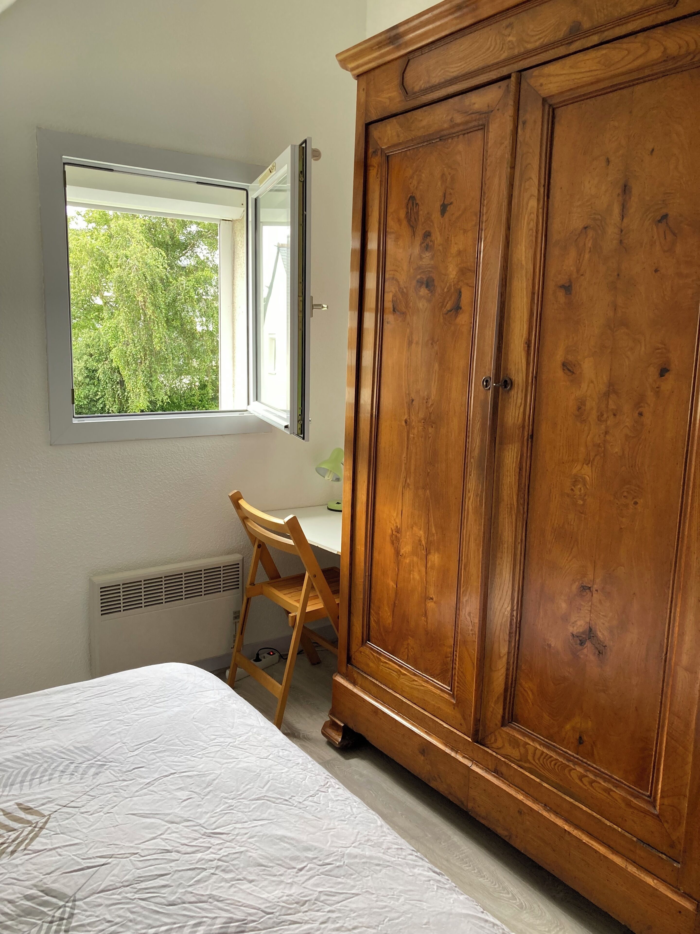 2 chambres, bureau, fer et planche à repasser, Wi-Fi gratuit