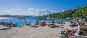 Hello! I'm IVANICA , sleep 4  with amazing sea view