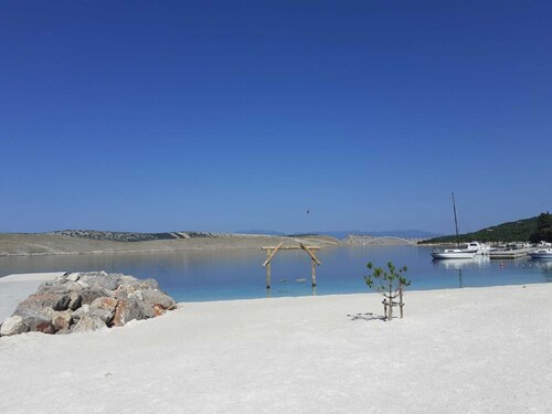 Hello! I'm IVANICA , sleep 4  with amazing sea view