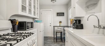 1920's Remodeled Craftsman Bungalow Little Italy 