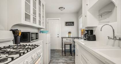 1920's Remodeled Craftsman Bungalow Little Italy