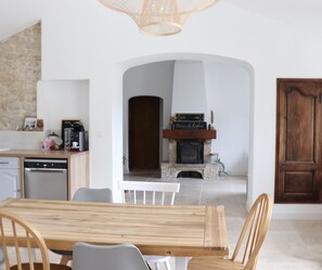 Dining - Mas Provençal Rénové Luberon (La Bastide-des-Jourdans)