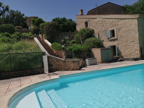 Pool - Mas Provençal Rénové Luberon (La Bastide-des-Jourdans)