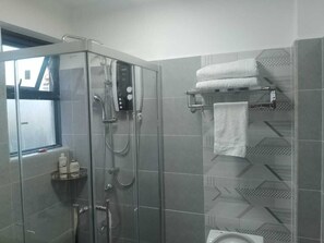 Towels, soap, toilet paper - Serene and relaxing quite environment suitable for all types of guests  (Nairobi)