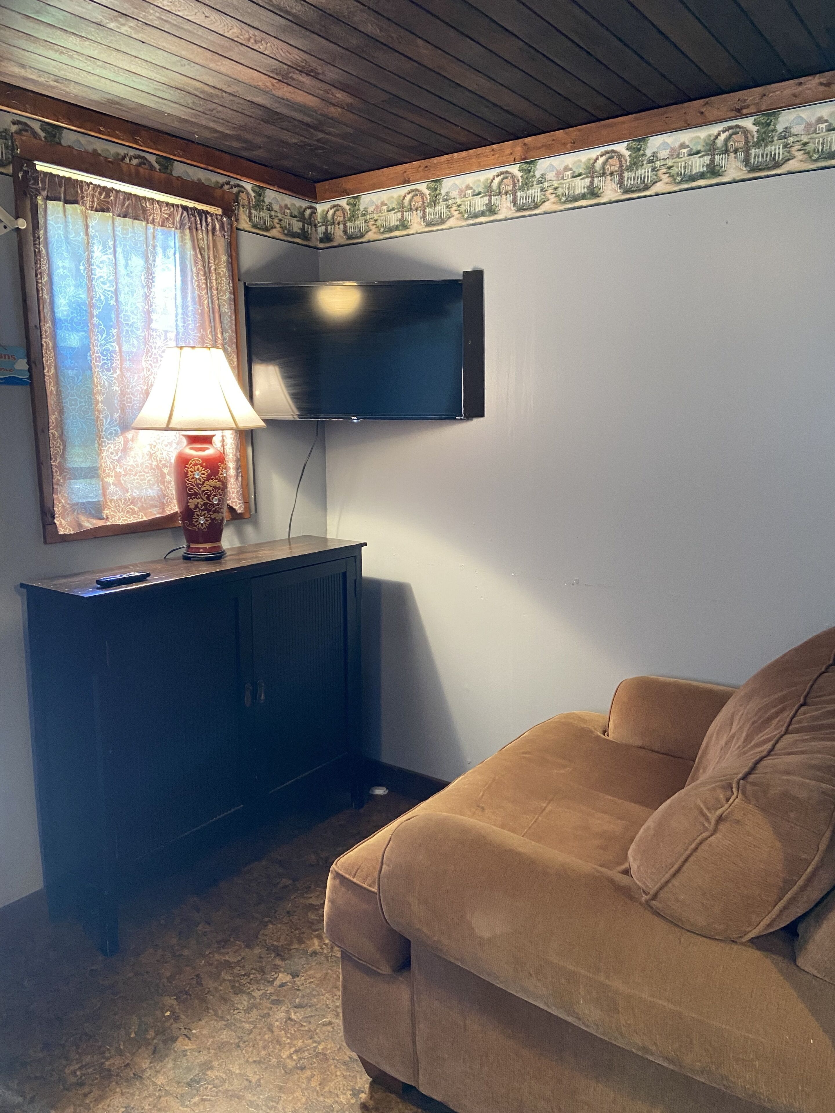 Tiana Cottages at Tiffanys Cottages! New InGround Pool, Fire Pit