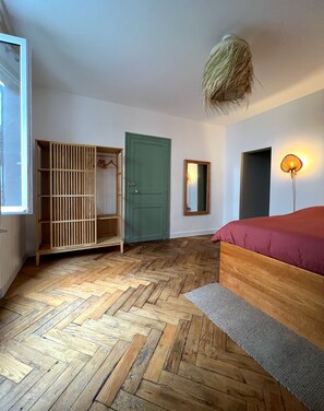 5 habitaciones, wifi y ropa de cama