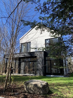 Exterior - Le Luxe au Coeur de la Nature Adossé au Parc National du Mont Orford (Eastman)