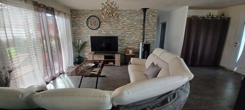 Maison proche de toutes commodités et piste cyclables a 50 m qui mène a l océan