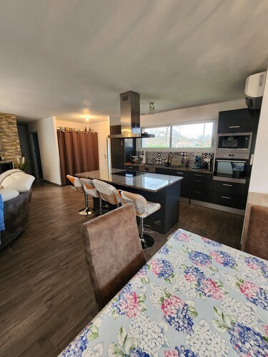 Maison proche de toutes commodités et piste cyclables a 50 m qui mène a l océan