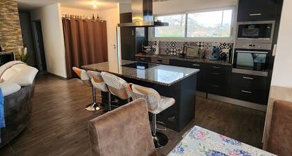 Maison proche de toutes commodités et piste cyclables a 50 m qui mÚne a l océan