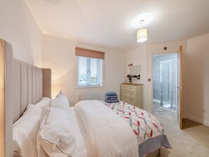 3 chambres, Wi-Fi gratuit, draps fournis