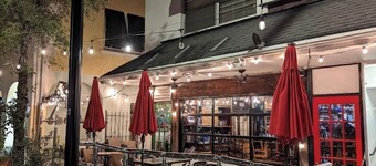 "Davis Islands Charm! Euro Oasis Walkable to Events, Eats & Care!"
