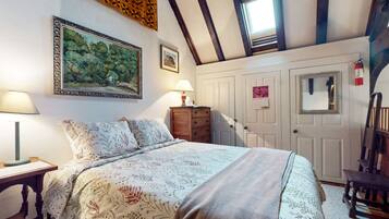 Iron/ironing board, internet, bed sheets