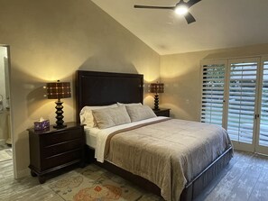 2 bedrooms, desk, iron/ironing board, WiFi - Stunning remodel in Indian Wells (Indian Wells)