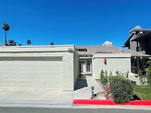 Exterior - Stunning remodel in Indian Wells (Indian Wells)