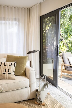 Smart TV, books - Entire Home - 4 Bedrooms - Wilton Dr-Las Olas/Airport/Beach (Wilton Manors)