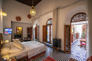 Signature Studio Suite | Minibar, in-room safe, individually decorated, individually furnished - Riad Jamal (Fes)