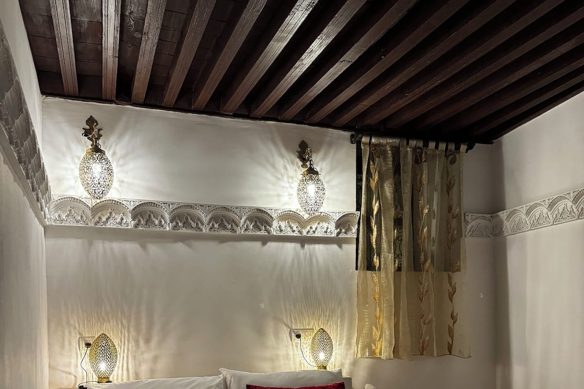 Superior Single Room | Minibar, in-room safe, WiFi (free), individually decorated