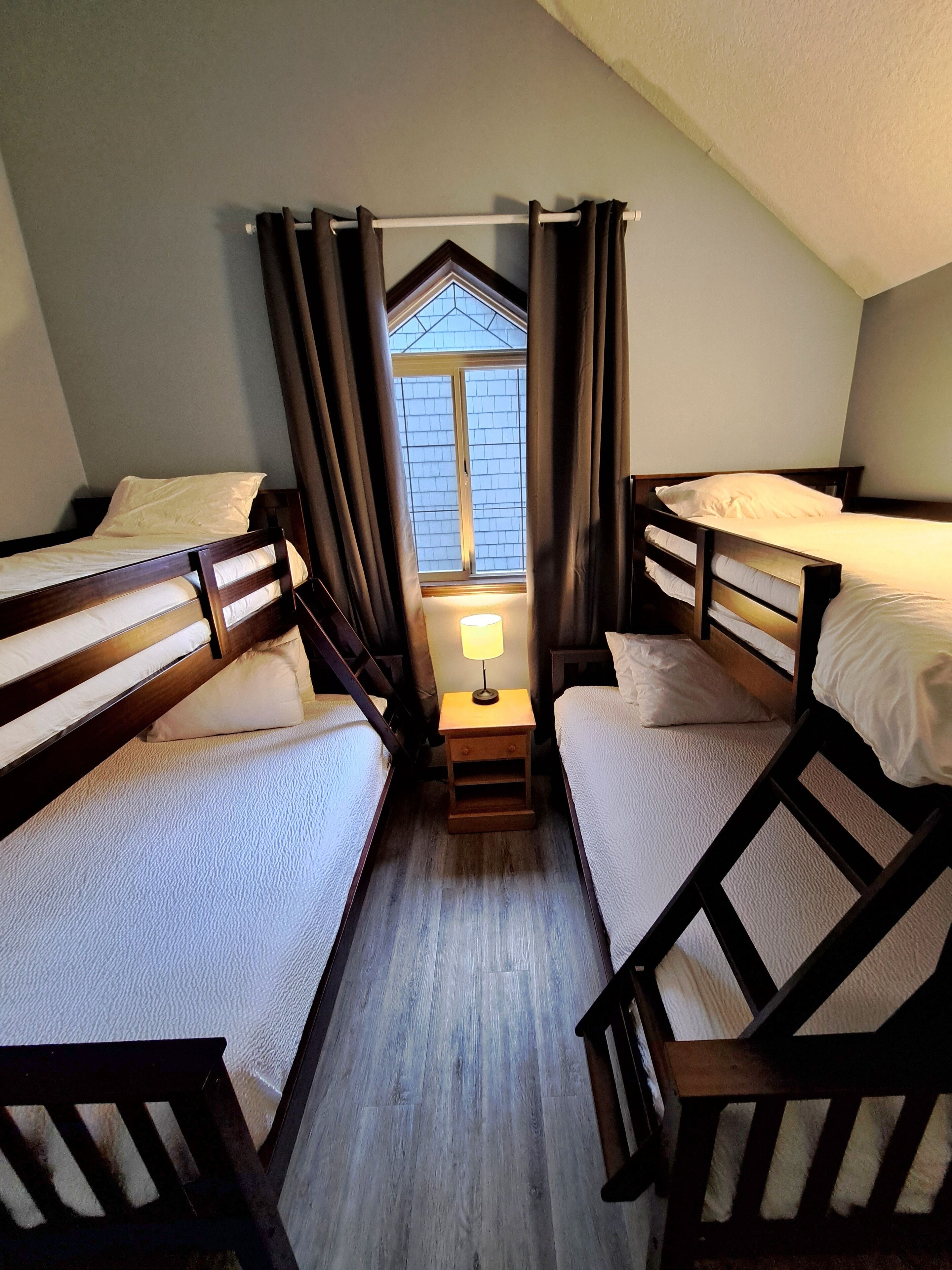 2 chambres, bureau, fer et planche à repasser, Wi-Fi gratuit