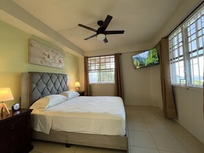 2 habitaciones, tabla de planchar con plancha y wifi gratis 