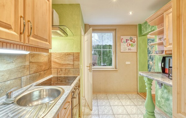 Kühlschrank, Ofen, Herdplatte