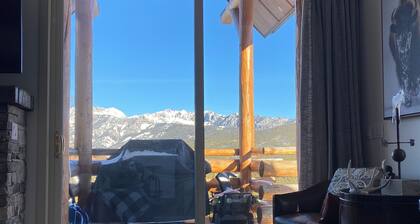 Cozy Saddle Ridge Townhome, walk/ski to Iron Horse & Pony Express Lifts!