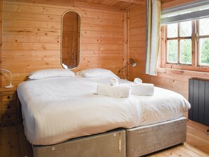 6 bedrooms, free WiFi, bed sheets