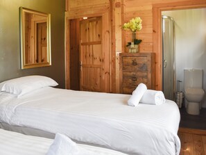 6 bedrooms, free WiFi, bed sheets