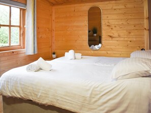 6 bedrooms, free WiFi, bed sheets