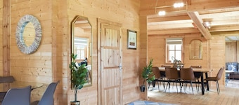 6 bedroom accommodation in Dover