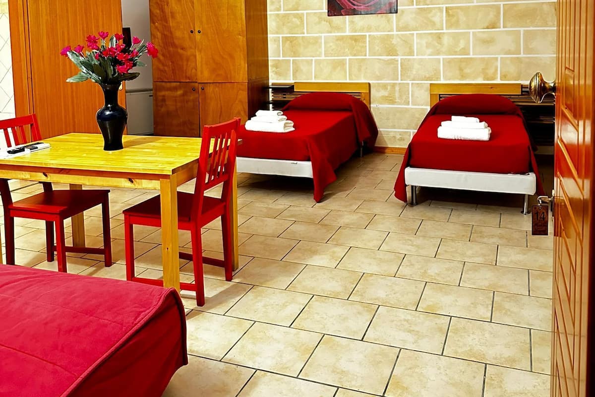 Standard Studio Suite 14 | 1 bedroom, free WiFi