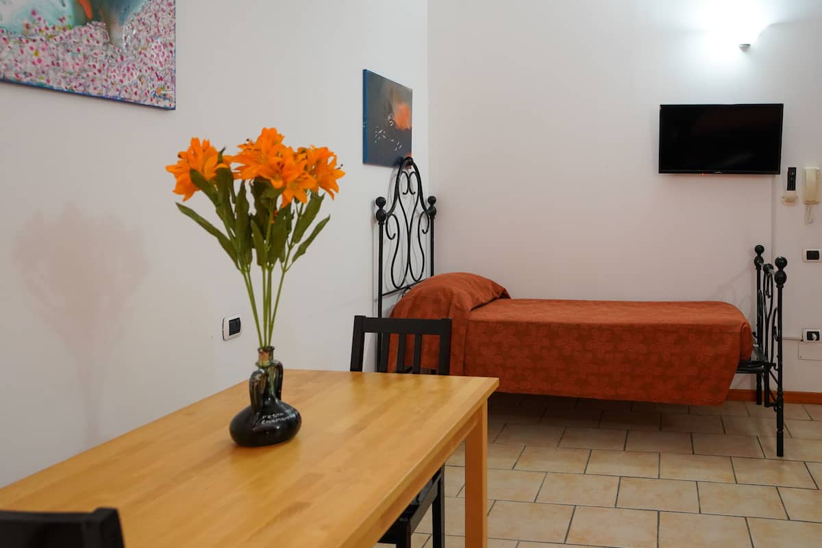 Standard Studio Suite 6 | 1 bedroom, free WiFi