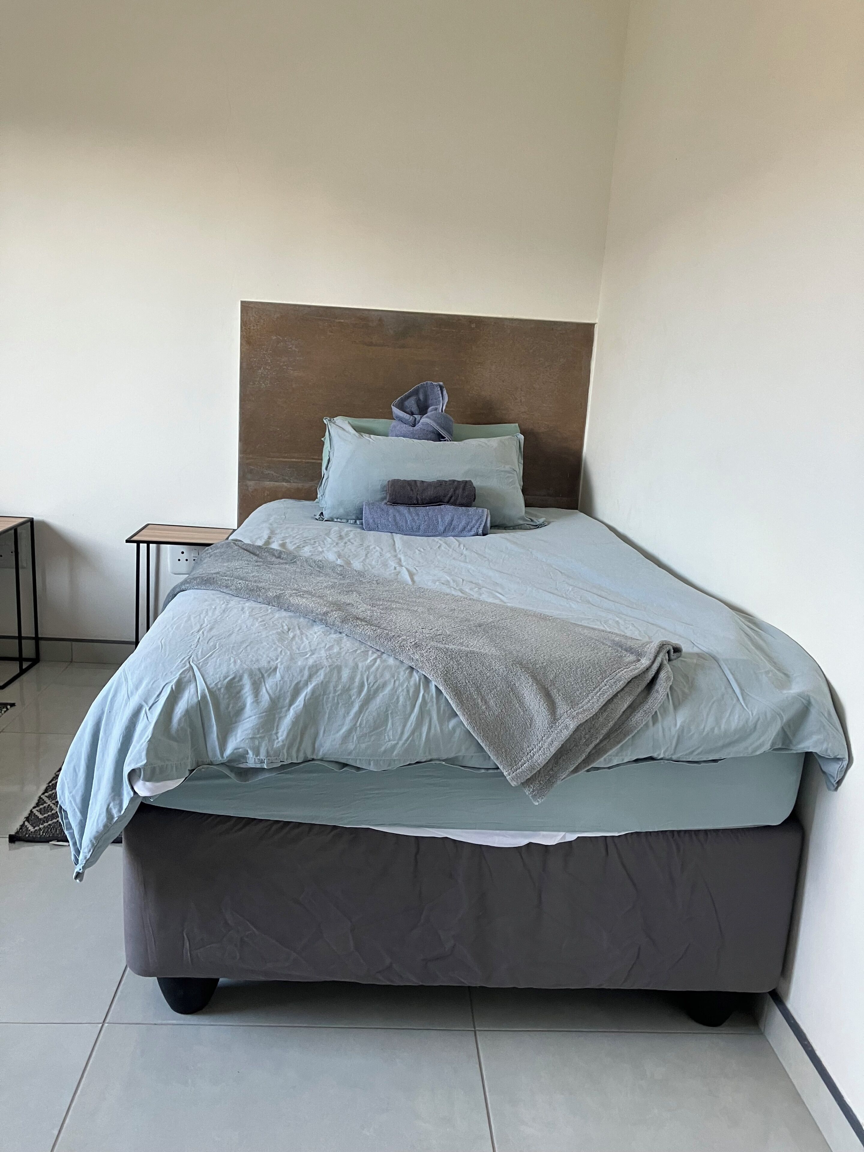 2 bedrooms, iron/ironing board, travel cot, WiFi