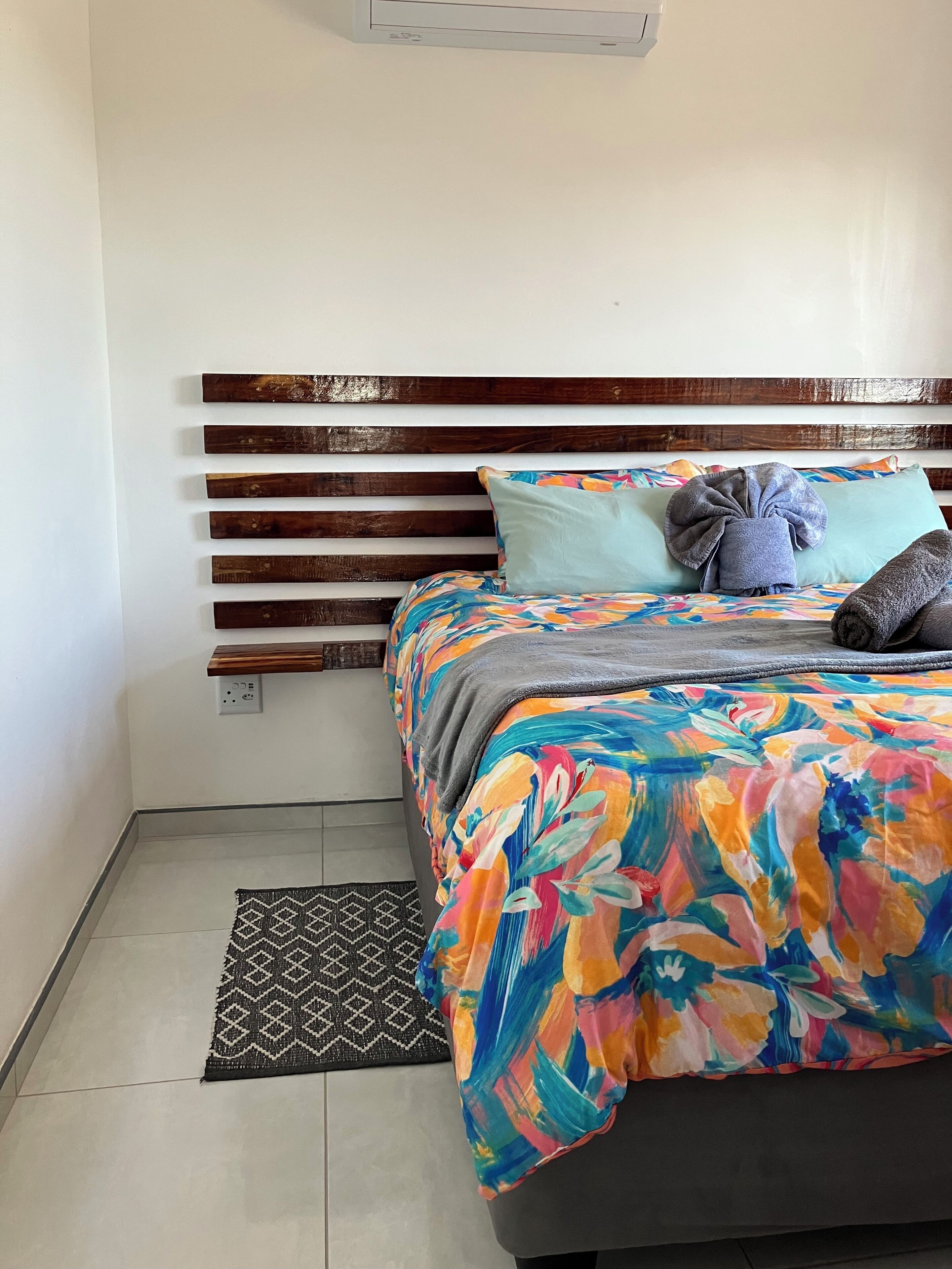 2 habitaciones, tabla de planchar con plancha, cuna de viaje y wifi 