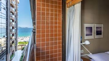 Apartamento | 2 quartos, cofres nos quartos, Wi-Fi de cortesia, roupa de cama