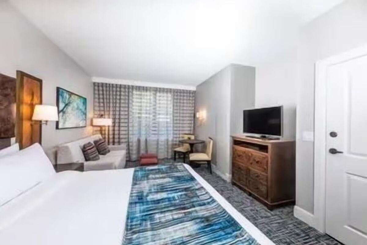 2 多间卧室、WiFi、床单