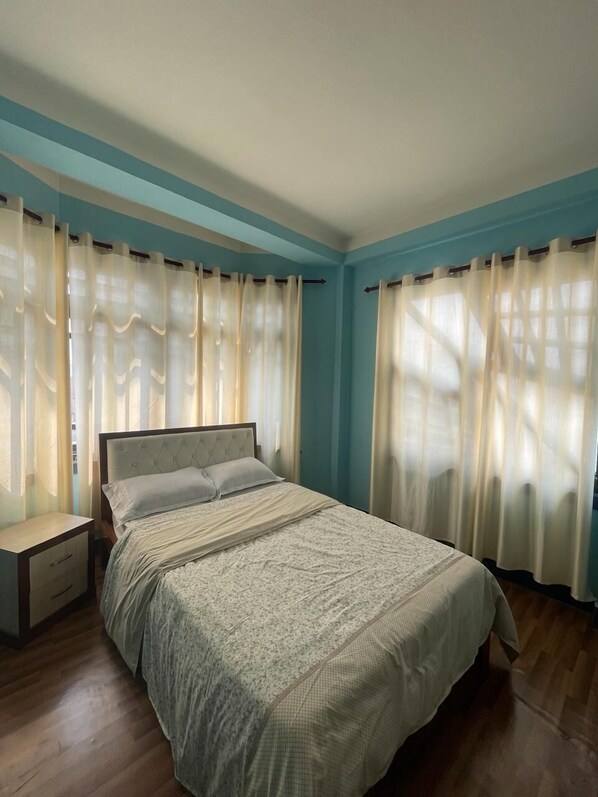 Hochwertige Bettwaren, kostenloses WLAN, Bettwäsche