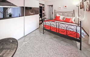 1 quarto, Wi-Fi de cortesia, roupa de cama