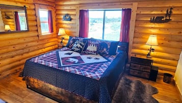 2 bedrooms, travel crib, WiFi, bed sheets